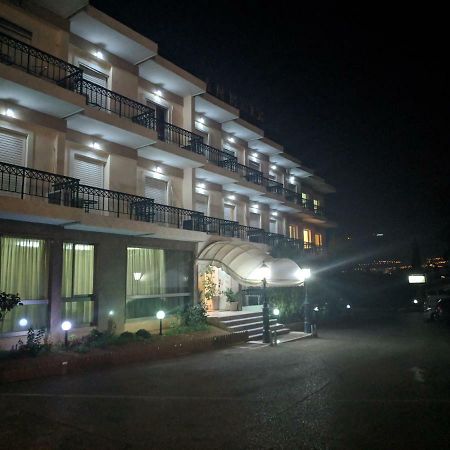Hotel Anesi Афіни Екстер'єр фото