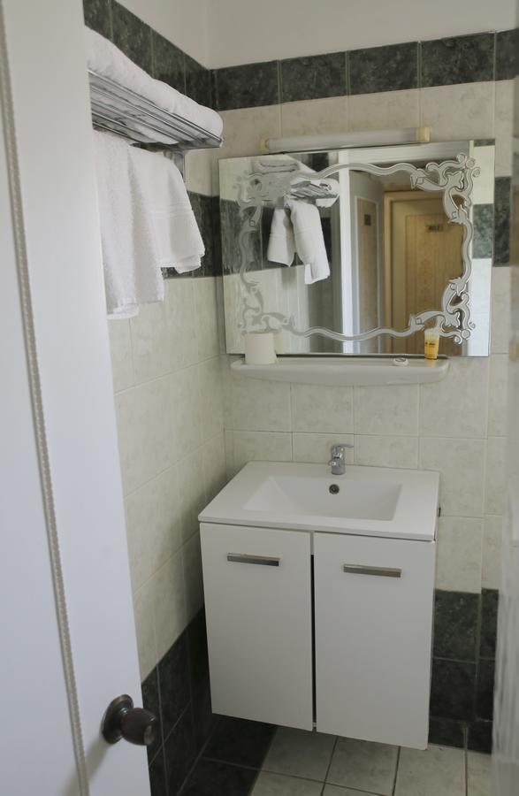 Hotel Anesi Афіни Екстер'єр фото